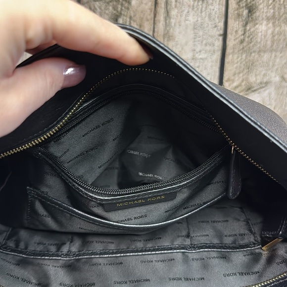 MICHAEL KORS - Shoulder bag - Picture 9 of 11